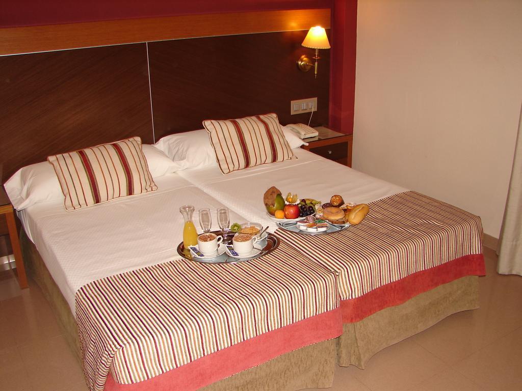 Hotel Regio 2 Cadiz Exterior photo